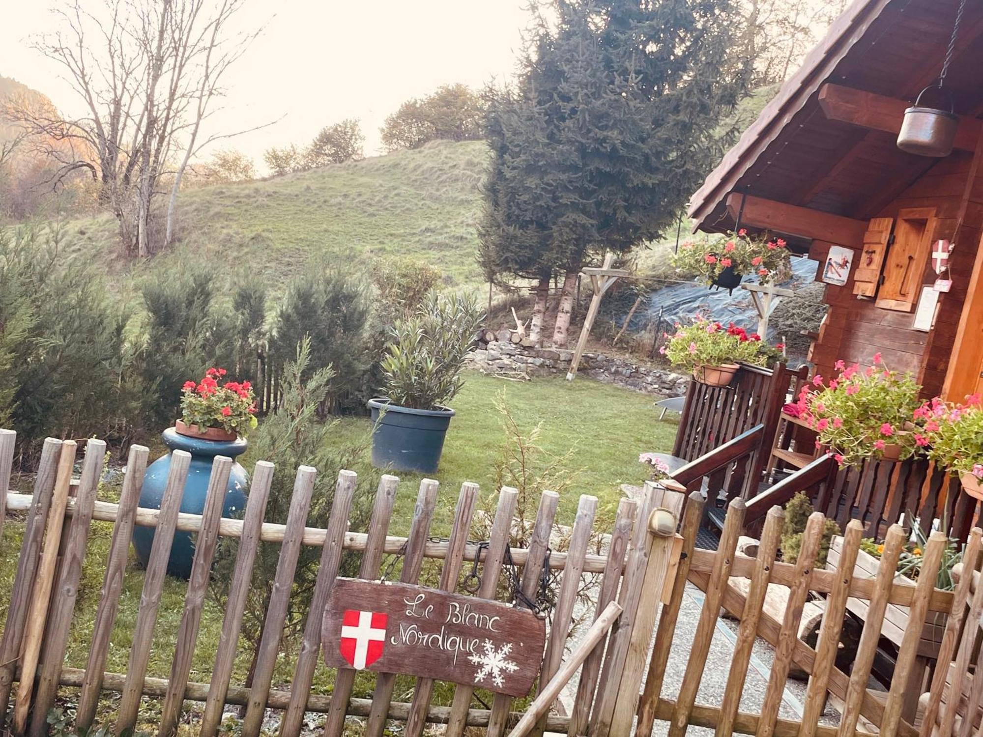 Le Blanc Nordique Villa Le Bouchet-Mont Charvin Eksteriør billede